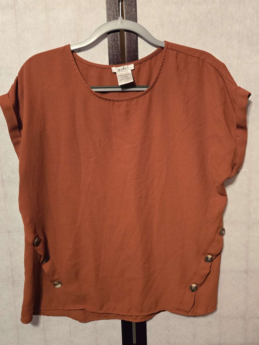 Women's Rust Colored Short-Sleeve Button-Accent Blouse